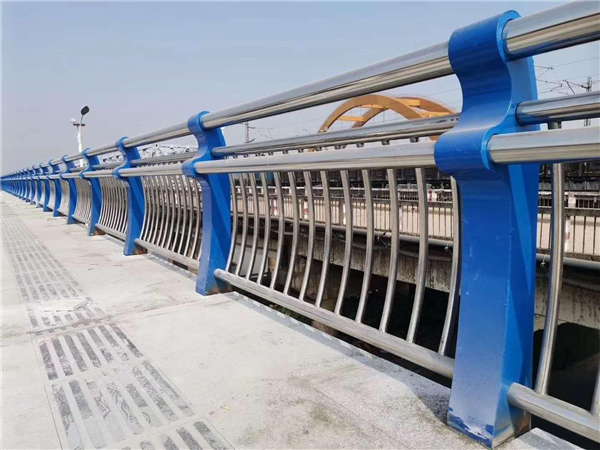 仙桃304不锈钢复合管护栏的生产工艺揭秘